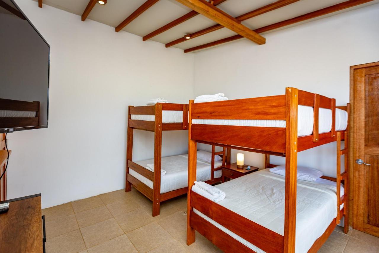 Hotel Punta Camaron Bungalows & Suites Соритос Екстериор снимка