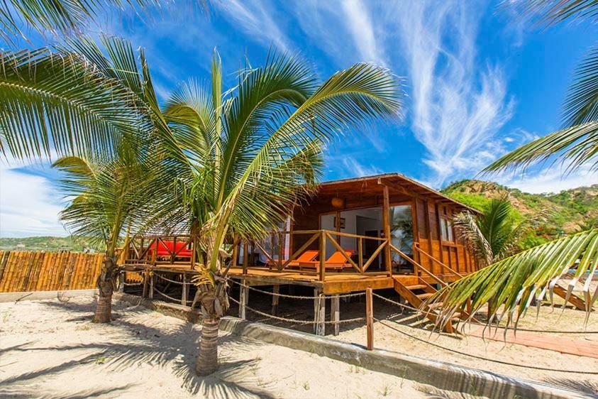 Hotel Punta Camaron Bungalows & Suites Соритос Екстериор снимка