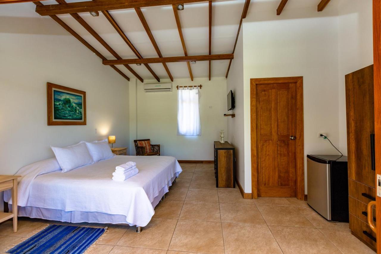 Hotel Punta Camaron Bungalows & Suites Соритос Екстериор снимка