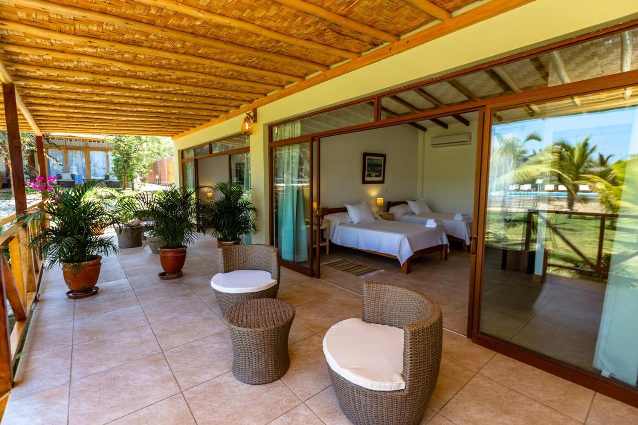 Bungalows & Suites Punta Camaron Соритос Екстериор снимка