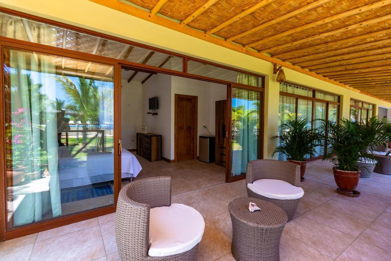 Bungalows & Suites Punta Camaron Соритос Екстериор снимка