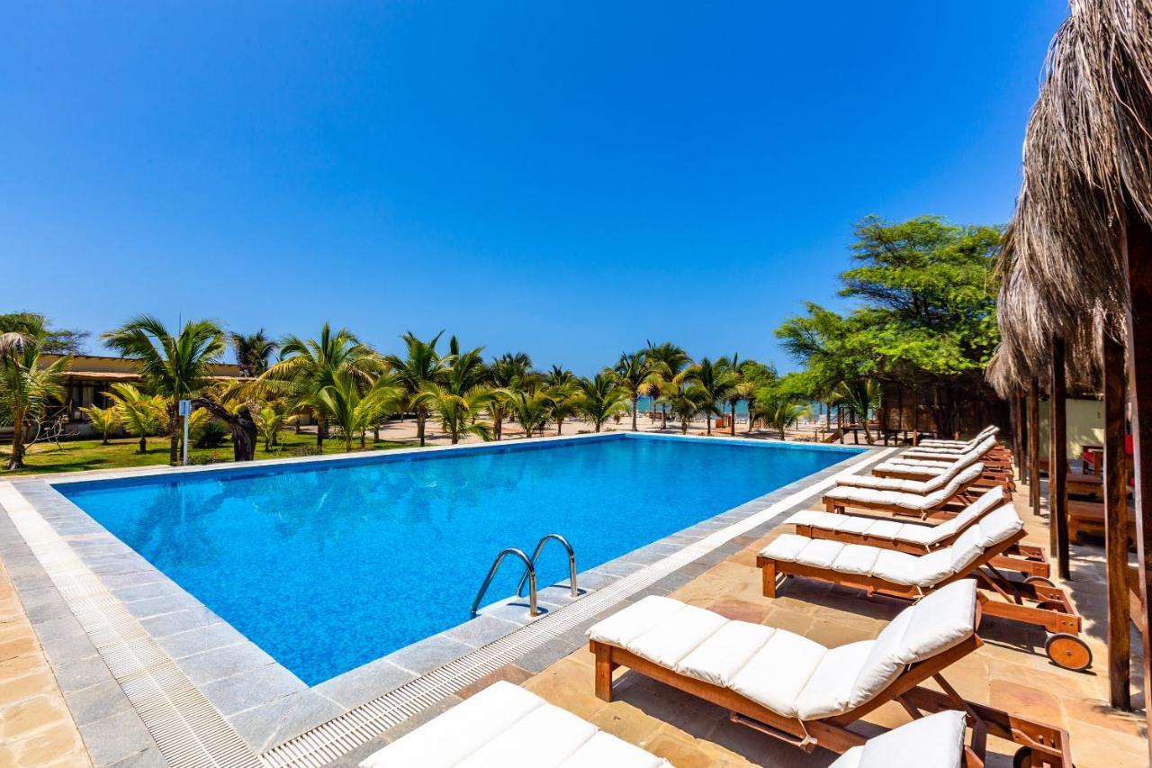Hotel Punta Camaron Bungalows & Suites Соритос Екстериор снимка