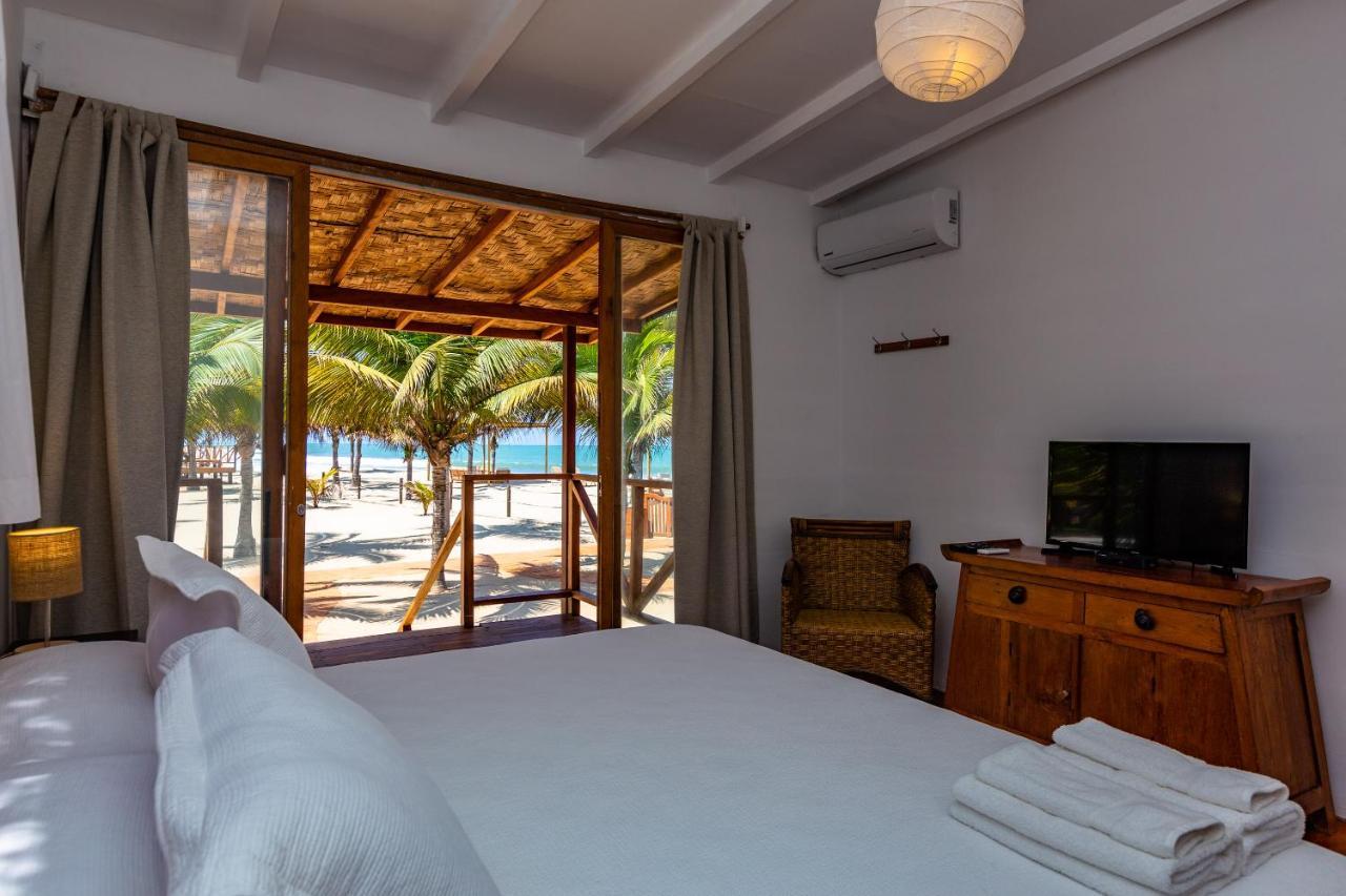 Hotel Punta Camaron Bungalows & Suites Соритос Екстериор снимка