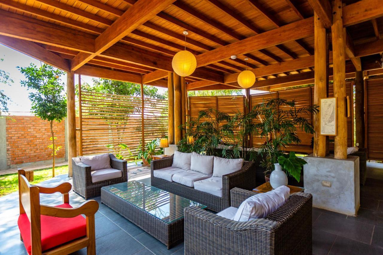 Hotel Punta Camaron Bungalows & Suites Соритос Екстериор снимка